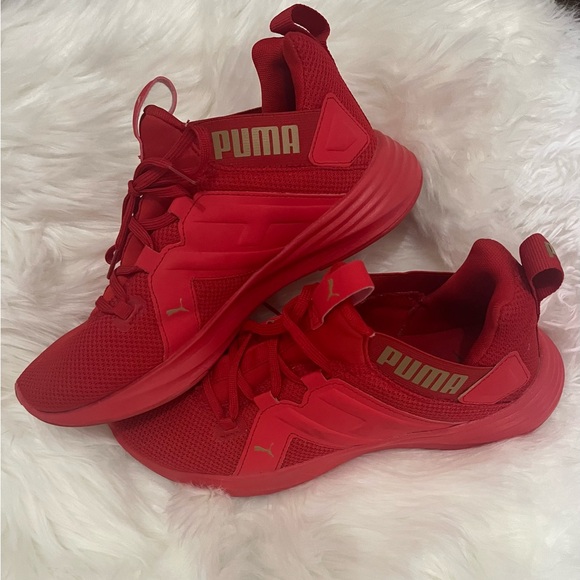 Red Puma sneakers, women’s size 8.5 - Picture 3 of 7